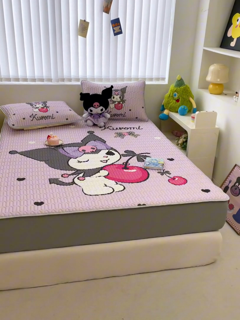 91家纺网 家纺一手货源 找家纺 米帛家纺2025新款大版三丽鸥乳胶凉席-绑带款 樱桃库洛米