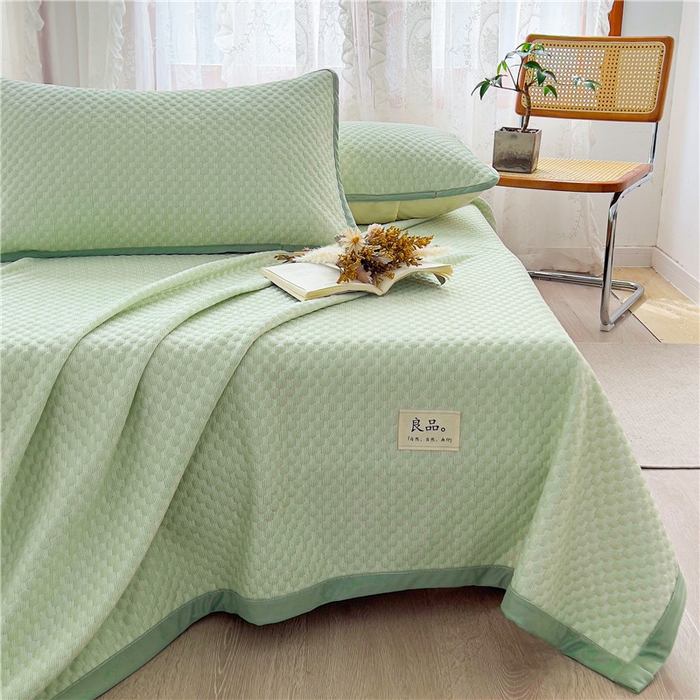 91家纺网 家纺一手货源 找家纺 喜居 2025新款无印风豆豆席宽边平席冰豆豆凉豆豆凉席 奶昔绿