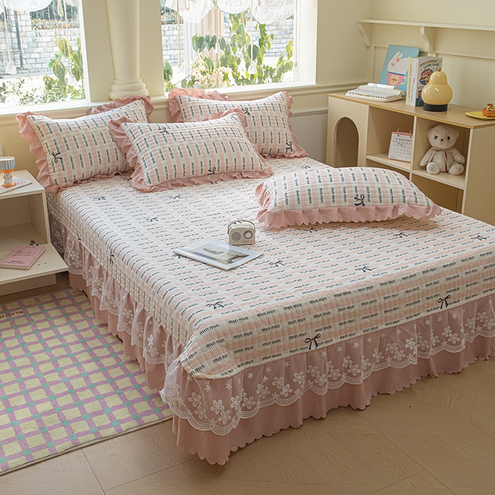 91家纺网 家纺一手货源 找家纺 珍爱家纺 2025新款A类针织棉双层纱夹棉床盖床裙花边单件三件四件套 min-粉