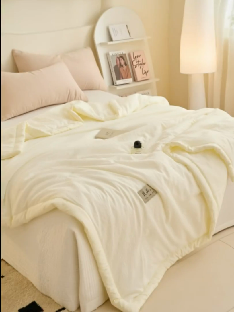 91家纺网 家纺一手货源 找家纺 子由家居 2025新款双层邹邹格大豆纤维夏被被子夏被 邹邹格-本白