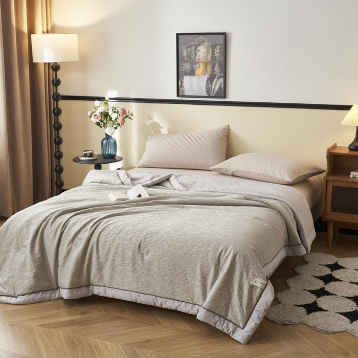 91家纺网 家纺一手货源 找家纺 子由家居 2025新款水洗浮雕大豆被被子被芯 法式浮雕-雅灰