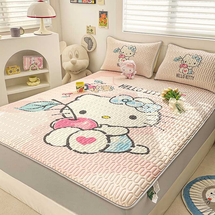 91家纺网 家纺一手货源 找家纺 米帛家纺2025新款大版三丽鸥乳胶凉席-绑带款 樱桃凯蒂猫