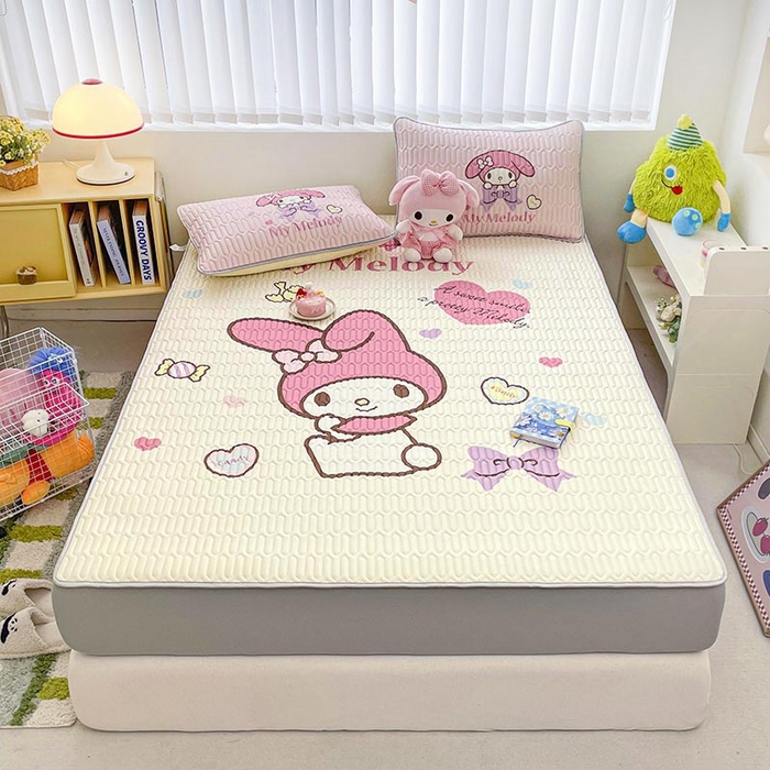 91家纺网 家纺一手货源 找家纺 米帛2025新款大版三丽鸥乳胶凉席-床笠款 糖果美乐蒂