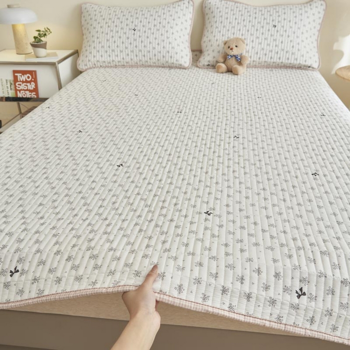 91家纺网 家纺一手货源 找家纺 子由家居 2025新款纯棉印花夹棉床盖 棉花被-诗情画意