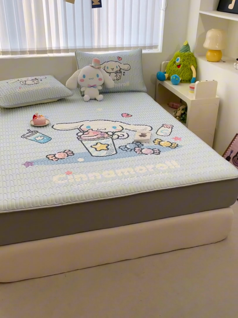 91家纺网 家纺一手货源 找家纺 米帛家纺2025新款大版三丽鸥乳胶凉席-绑带款 糖果玉桂狗