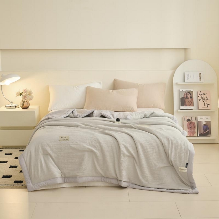 91家纺网 家纺一手货源 找家纺 子由家居 2025新款双层邹邹格大豆纤维夏被被子夏被 邹邹格-浅灰