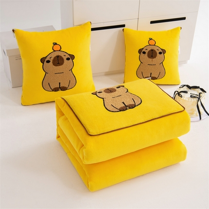 宝马家纺（原梦童画）2025新款卡皮巴拉牛奶绒毛巾绣抱枕被 柠檬黄