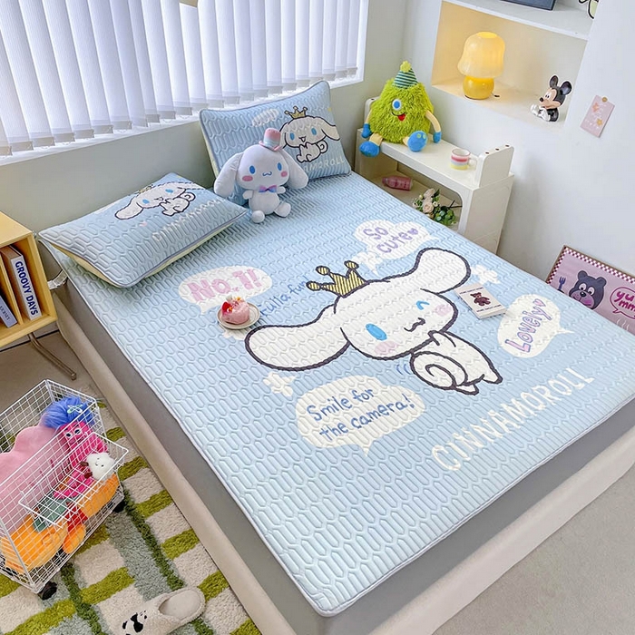 91家纺网 家纺一手货源 找家纺 米帛家纺2025新款大版三丽鸥乳胶凉席-绑带款 皇冠玉桂狗