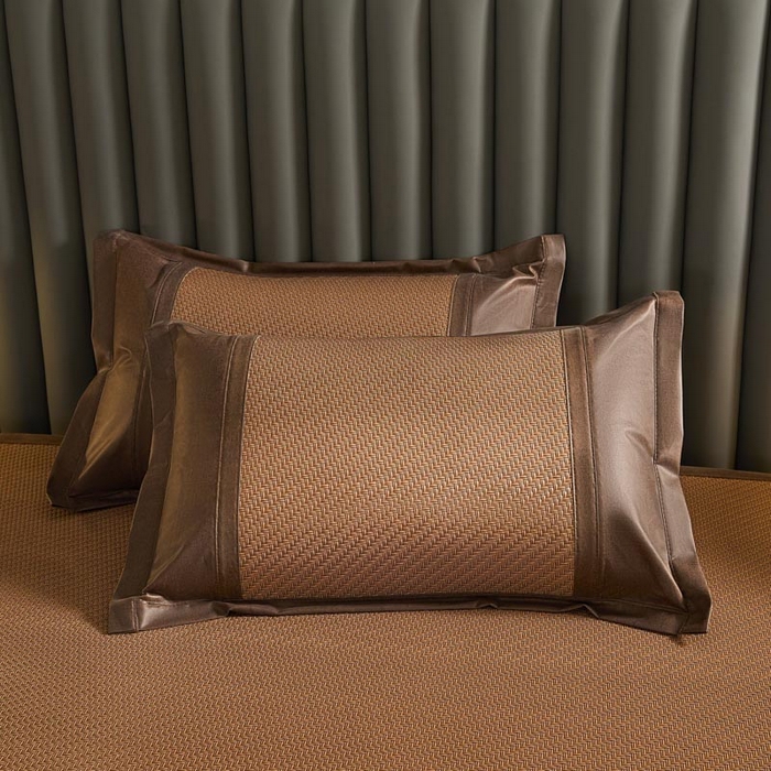 91家纺网 家纺一手货源 找家纺 鑫琪莱家纺 2025新款PE雪藤刺绣工艺款凉席风尚韩藤