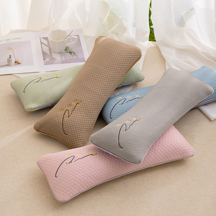 91家纺网 家纺一手货源 找家纺 芯洲 2025年新款荞麦枕颈椎枕凉感冰豆豆夏季时尚护颈枕 冰感豆颈椎枕-蓝  20*50cm