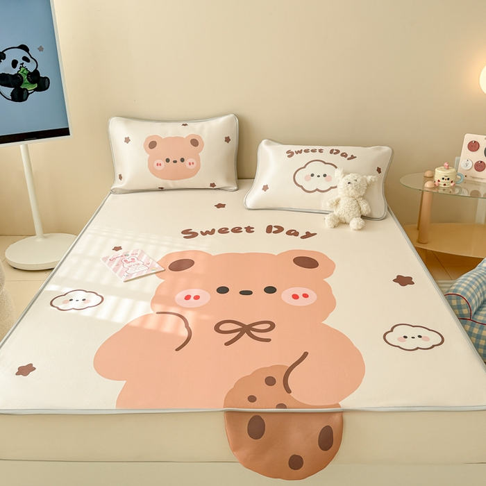 91家纺网 家纺一手货源 找家纺 慕尚家纺 2025新款凉感卡通工艺席 饼干熊