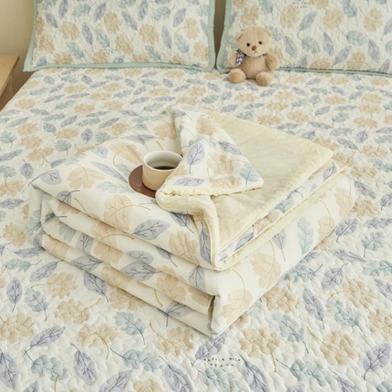 91家纺网 家纺一手货源 找家纺 子由家居 2025新款凉感丝豆豆夏被四件套 凉感豆豆被-清新花园