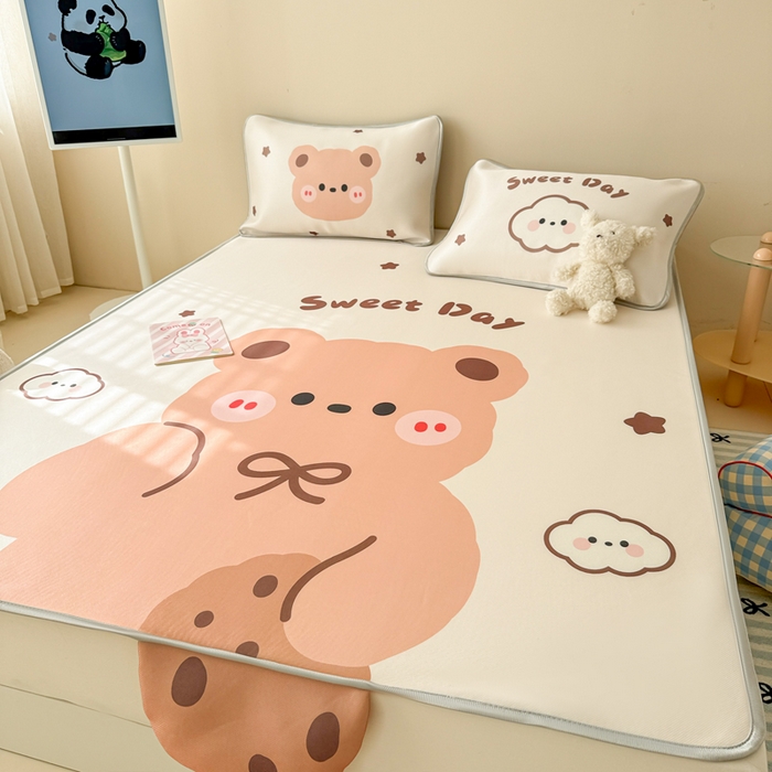 91家纺网 家纺一手货源 找家纺 慕尚家纺 2025新款凉感卡通工艺席 饼干熊