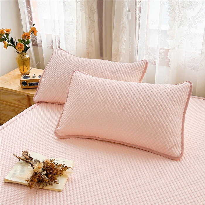 91家纺网 家纺一手货源 找家纺 喜居 2025新款无印风豆豆席宽边平席冰豆豆凉豆豆凉席 浅妃粉