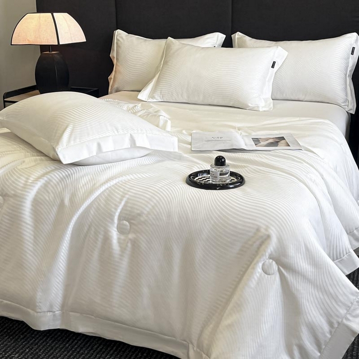 91家纺网 家纺一手货源 找家纺 （总）子由家居 2025新款水洗真丝曲线银丝提花夏被四件套