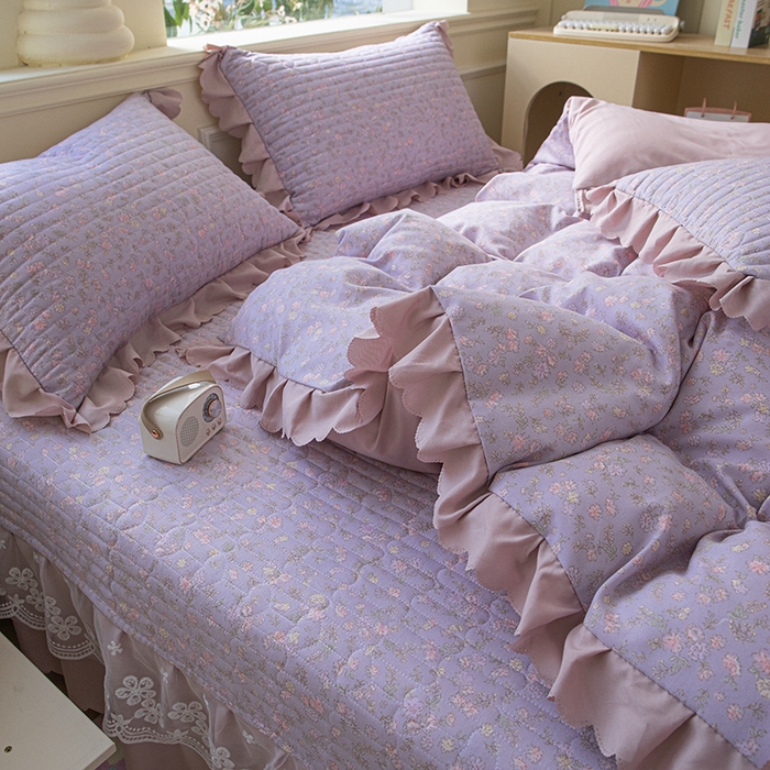 91家纺网 家纺一手货源 找家纺 珍爱家纺 2025新款A类针织棉双层纱夹棉床盖床裙花边单件三件四件套 紫苏