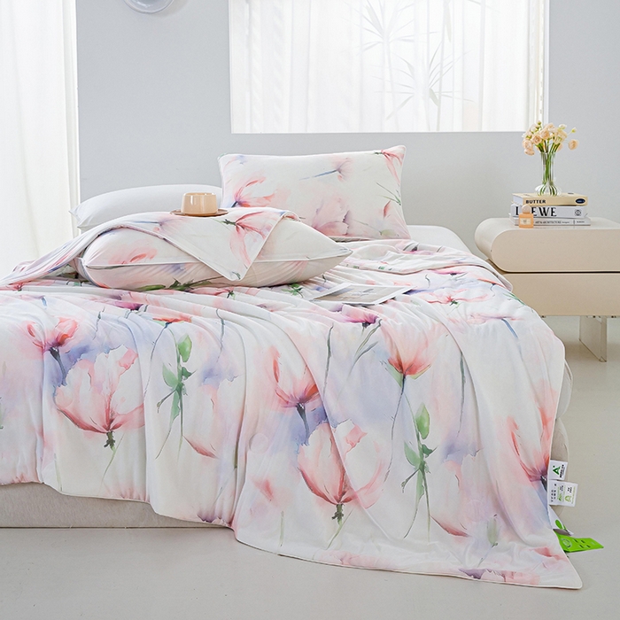 91家纺网 家纺一手货源 找家纺 欧雅搁家纺 2025新款3D数码印花有氨冷感冰激淋凉感丝夏被空调被大豆纤维被子夏凉被 沐语花开