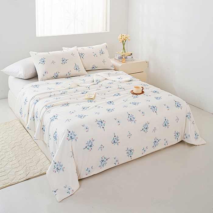 91家纺网 家纺一手货源 找家纺 欧雅搁家纺 2025新款3D数码印花有氨冷感冰激淋凉感丝夏被空调被大豆纤维被子夏凉被 月夕华晨