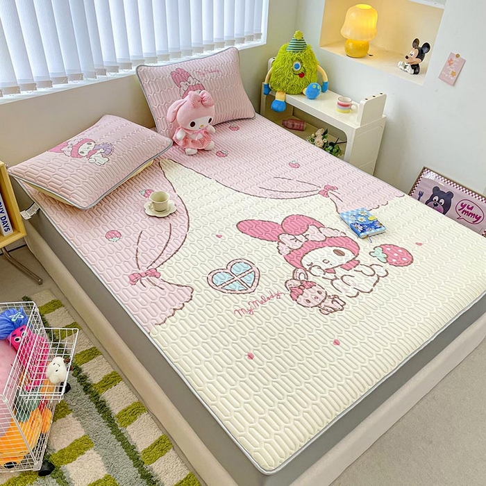 91家纺网 家纺一手货源 找家纺 米帛2025新款大版三丽鸥乳胶凉席-床笠款 窗帘美乐蒂