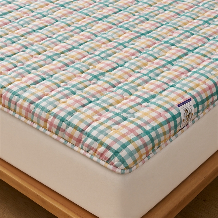 91家纺网 家纺一手货源 找家纺 艺博床垫 2025新款水洗棉棉花床垫成人款 冰淇淋格