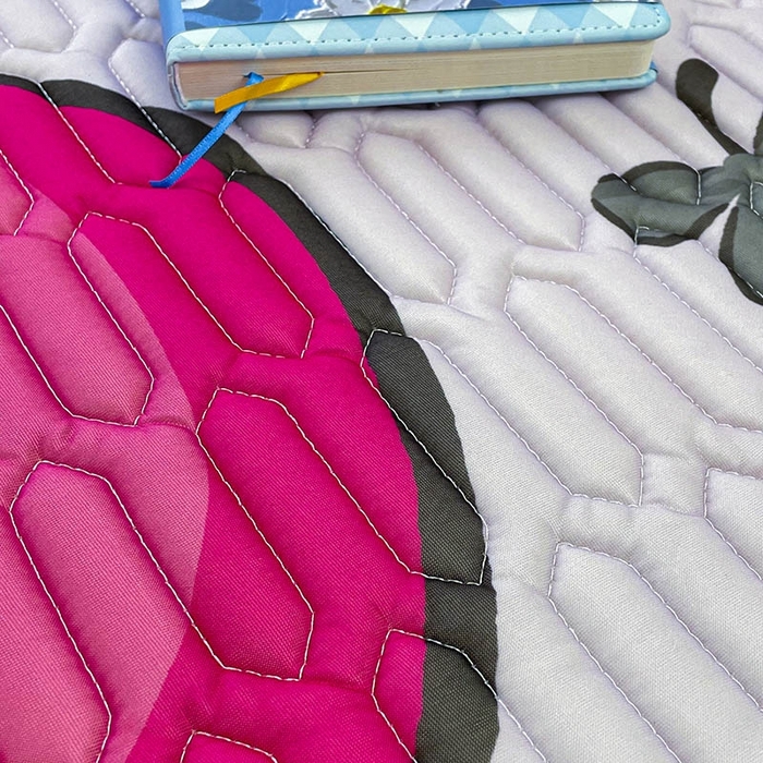 91家纺网 家纺一手货源 找家纺 米帛家纺2025新款大版三丽鸥乳胶凉席-绑带款 樱桃库洛米