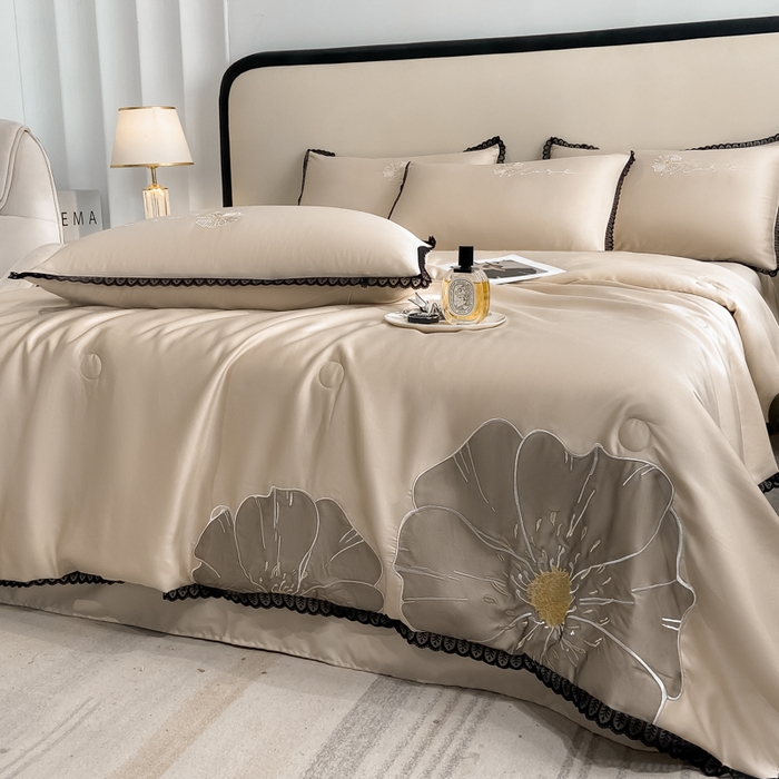 91家纺网 家纺一手货源 找家纺 子由家居 2025新款水洗真丝贴布绣花花边夏被四件套-太阳花 太阳花-杏咖