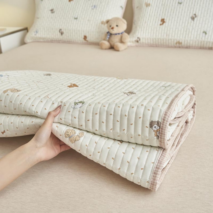 91家纺网 家纺一手货源 找家纺 子由家居 2025新款纯棉印花夹棉床盖 棉花被-萌宠小狗