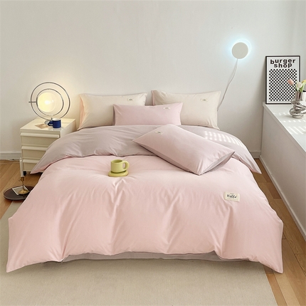 91家纺网 家纺一手货源 找家纺 （总）798家纺 2025新款全棉13070纯色双拼系列四件套场景二