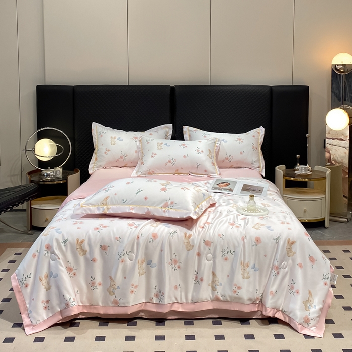 91家纺网 家纺一手货源 找家纺 绘萱2025爆款直播印花水洗天丝夏被四件套凉感水洗真丝冰丝夏凉被空调被花晨兔