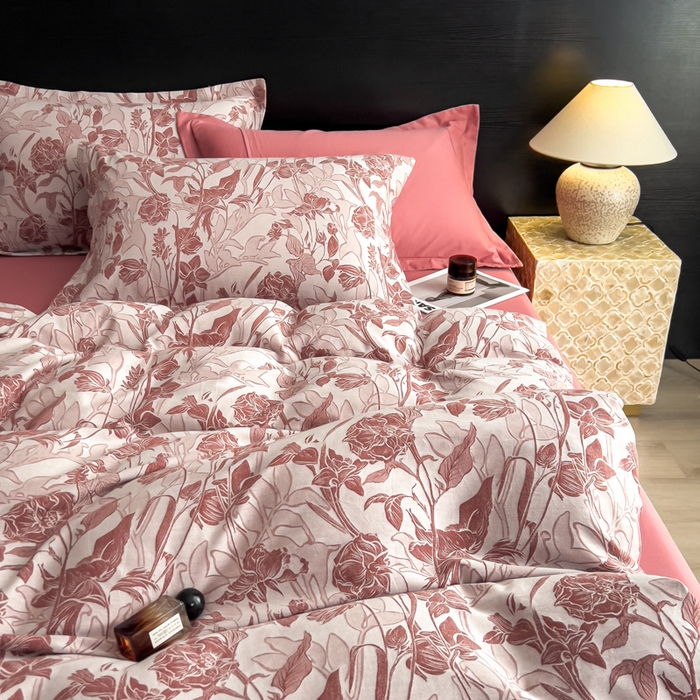 91家纺网 家纺一手货源 找家纺 倾慕家纺 2025新款60S提花全棉单品被套 洛丽塔红