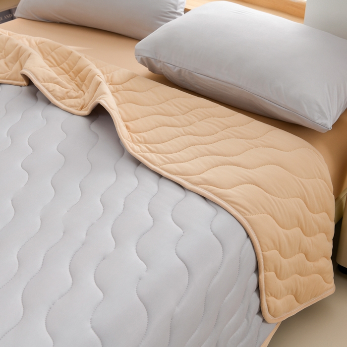 91家纺网 家纺一手货源 找家纺 圣楚 2025新款A类针织棉夏被夏凉被 卡其灰