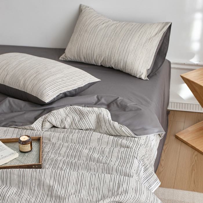 91家纺网 家纺一手货源 找家纺 2025新款原创侘寂系列全棉夏被-夏被四件套 茉系灰白