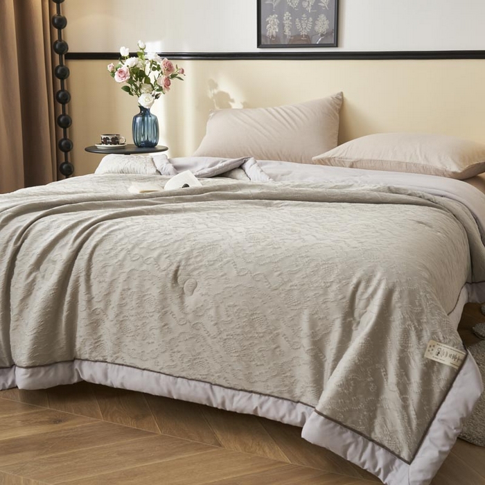 91家纺网 家纺一手货源 找家纺 子由家居 2025新款水洗浮雕大豆被被子被芯 法式浮雕-雅灰