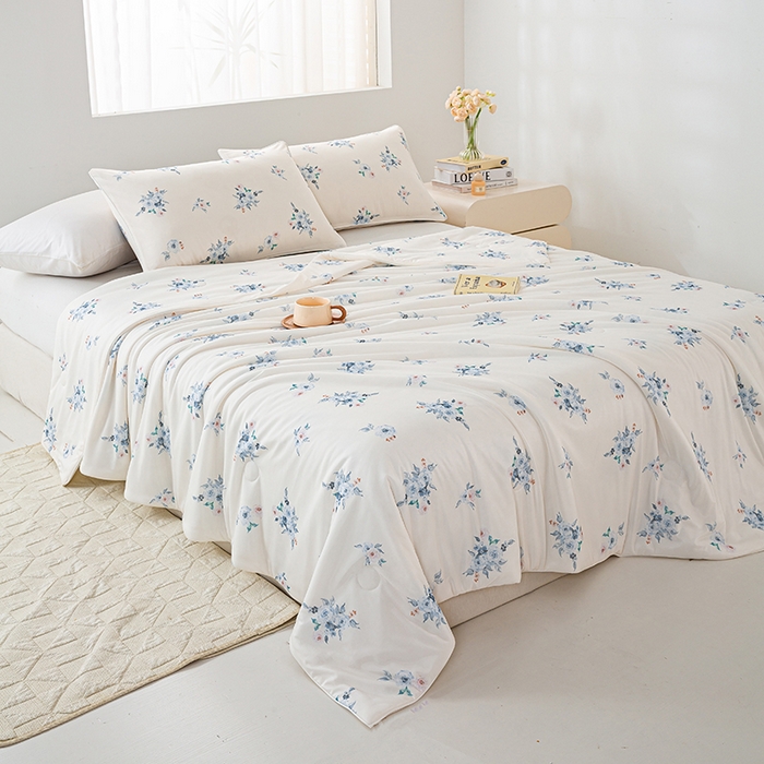 91家纺网 家纺一手货源 找家纺 欧雅搁家纺 2025新款3D数码印花有氨冷感冰激淋凉感丝夏被空调被大豆纤维被子夏凉被 月夕华晨