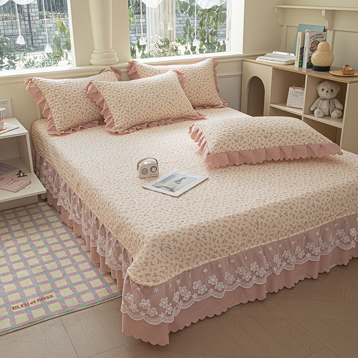 91家纺网 家纺一手货源 找家纺 珍爱家纺 2025新款A类针织棉双层纱夹棉床盖床裙花边单件三件四件套 倾梦