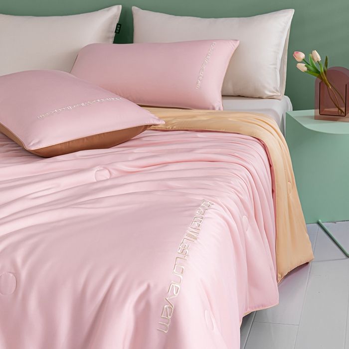 91家纺网 家纺一手货源 找家纺 子由家居 2025新款水洗真丝轻奢绣花系列夏被四件套 轻奢绣花-暗粉