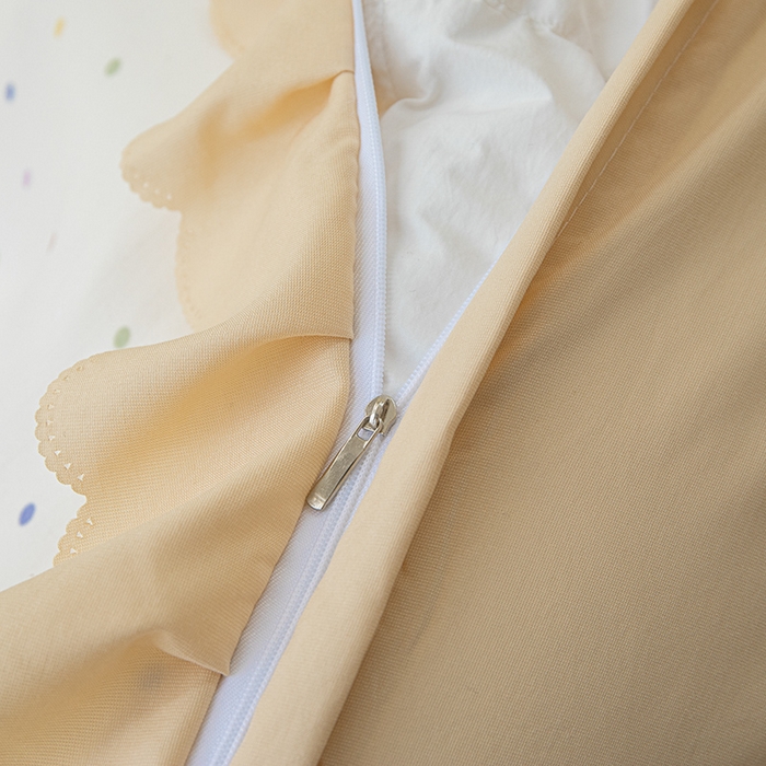 91家纺网 家纺一手货源 找家纺 珍爱家纺 2025新款A类针织棉双层纱夹棉床盖床裙花边单件三件四件套 奶油波点