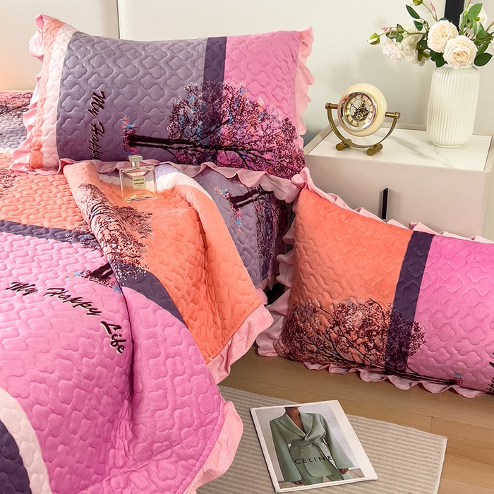 91家纺网 家纺一手货源 找家纺 2025新款水晶绒床单盖毯单人三件套花边毯子冬季加厚保暖双人加棉防滑绒毯 粉色发财树