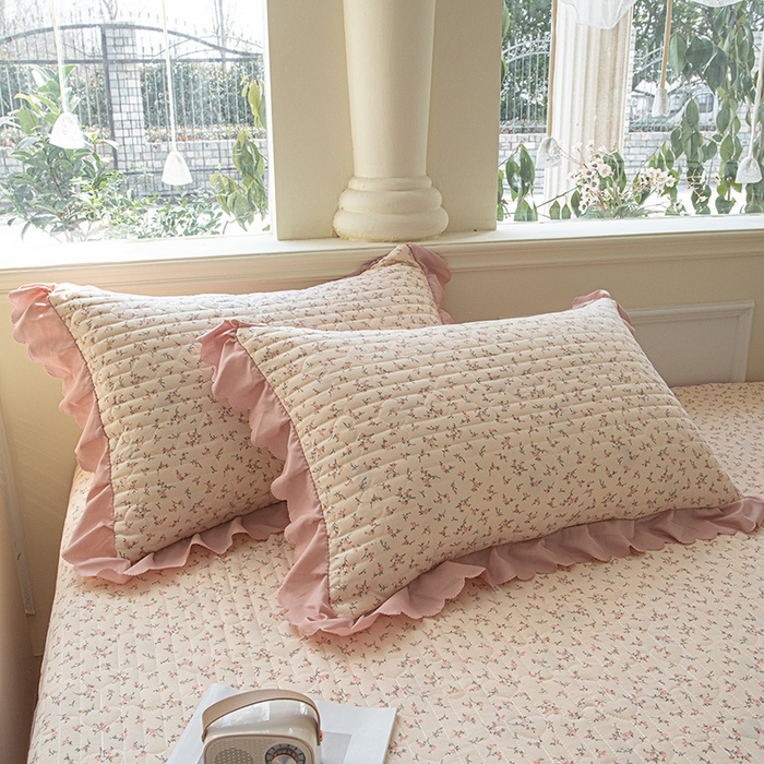 91家纺网 家纺一手货源 找家纺 珍爱家纺 2025新款A类针织棉双层纱夹棉床盖床裙花边单件三件四件套 倾梦