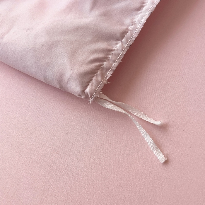 91家纺网 家纺一手货源 找家纺 找底底 2025新款亲肤舒适云朵棉刺绣四件套 浅粉