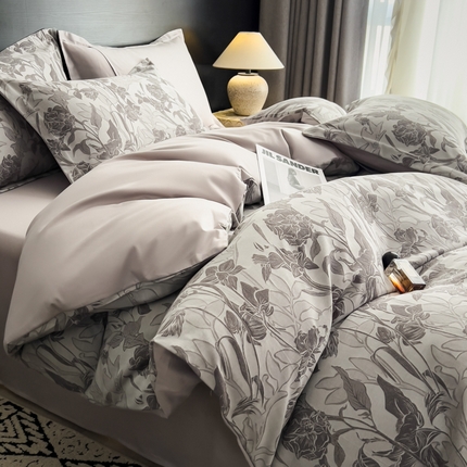 91家纺网 家纺一手货源 找家纺 倾慕家纺 2025新款60S提花全棉单品被套 洛丽塔灰