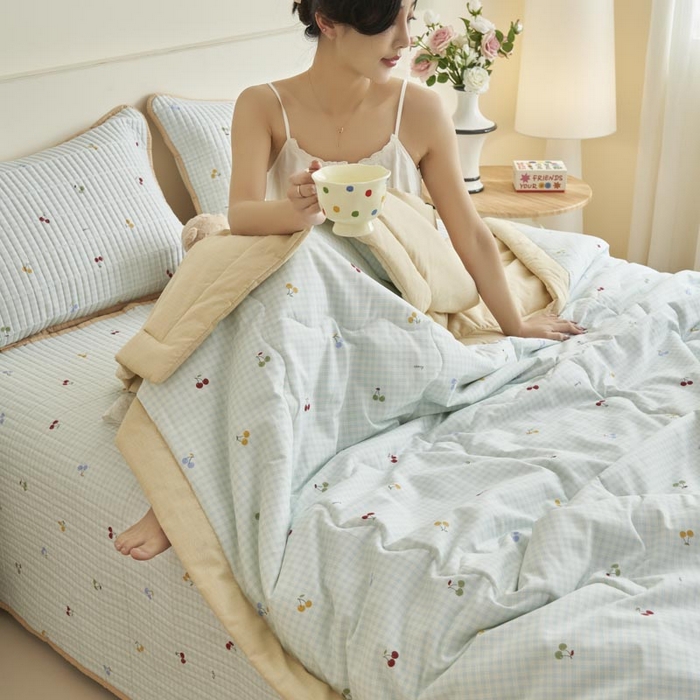 91家纺网 家纺一手货源 找家纺 子由家居 2025新款纯棉新疆棉花被被子被子 棉花被-方格樱桃