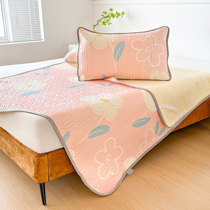 91家纺网 家纺一手货源 找家纺 悦织湾家纺 2025新款床单款乳胶席三件套印花纯色冰丝凉感夏凉席 一支莲粉