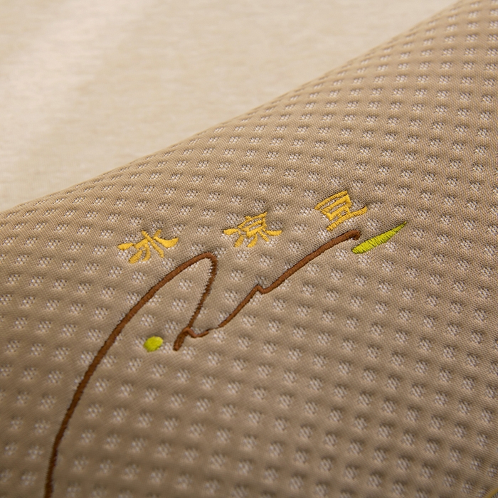 91家纺网 家纺一手货源 找家纺 芯洲 2025年新款荞麦枕颈椎枕凉感冰豆豆夏季时尚护颈枕 冰感豆颈椎枕-咖  20*50cm