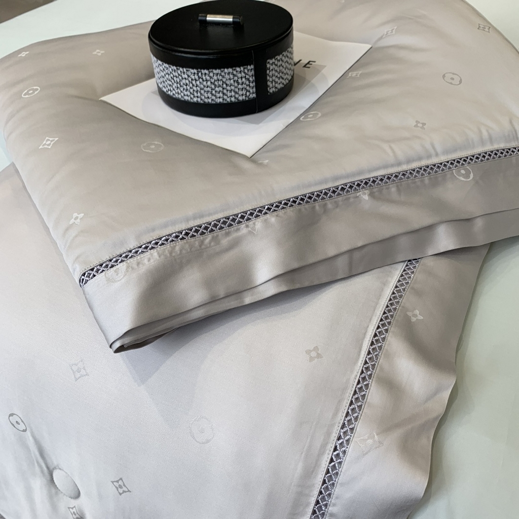 91家纺网 家纺一手货源 找家纺 奈萝家纺 2025新款60S天丝提花夏凉被空调被子被芯 典雅灰