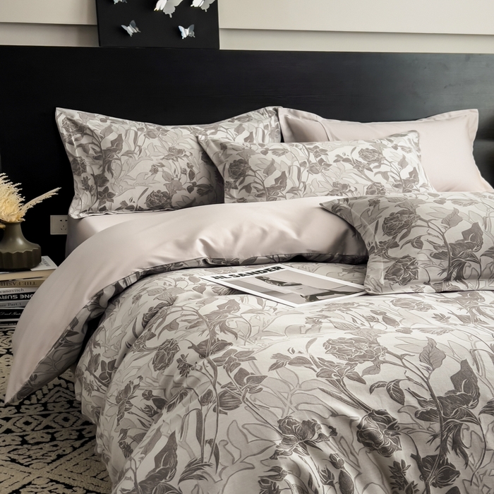 91家纺网 家纺一手货源 找家纺 倾慕家纺 2025新款60S提花全棉单品被套 洛丽塔灰