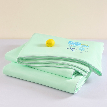 优布加2025新款亲肤舒适凉感丝夏被夏凉被空调被 冰凉水绿