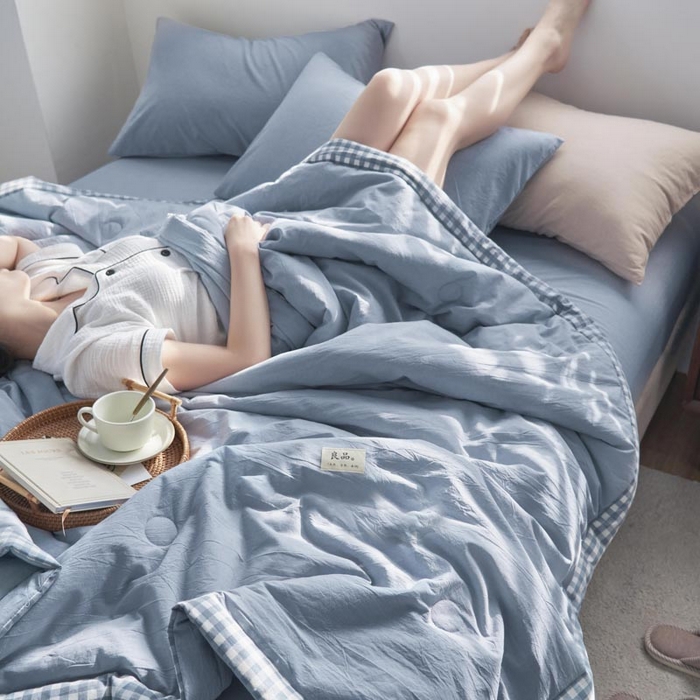 91家纺网 家纺一手货源 找家纺 子由家居 2025新款水洗棉棋盘格织标大豆纤维夏被被子被芯 棋盘格边夏被-浅蓝