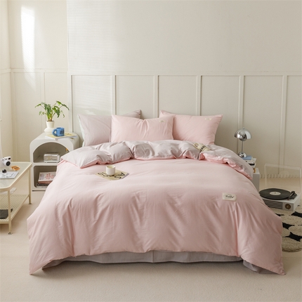 91家纺网 家纺一手货源 找家纺 （总）798家纺 2025新款全棉13070纯色双拼系列四件套场景一