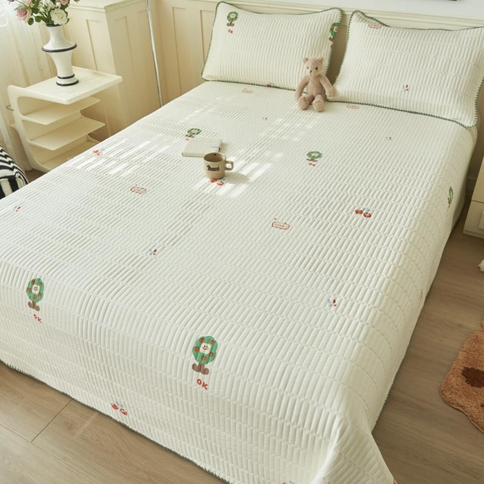 91家纺网 家纺一手货源 找家纺 子由家居 2025新款水洗邹邹纱小清新床盖 床盖-樱桃